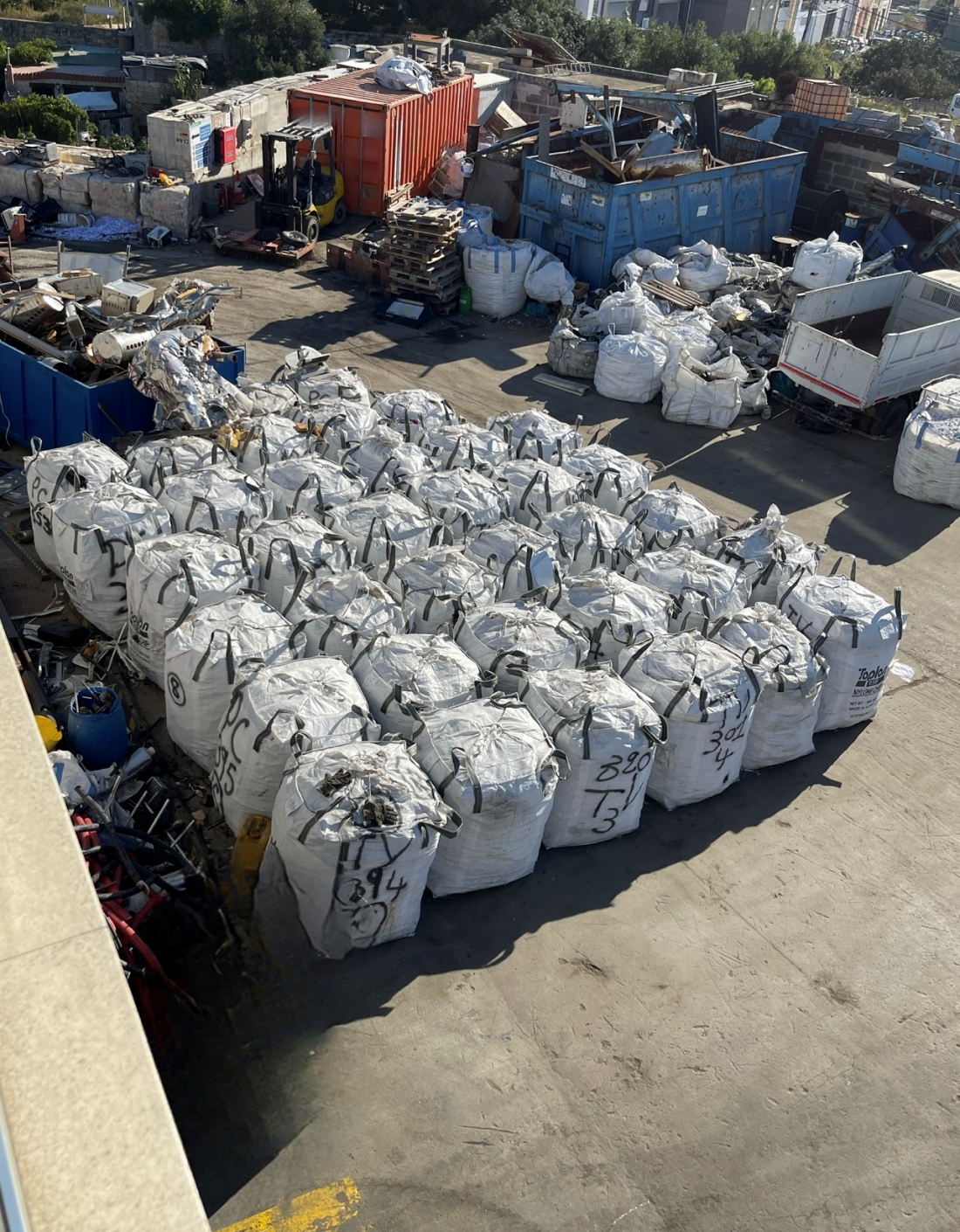 Latest E-scrap Shipped from Europe April 23